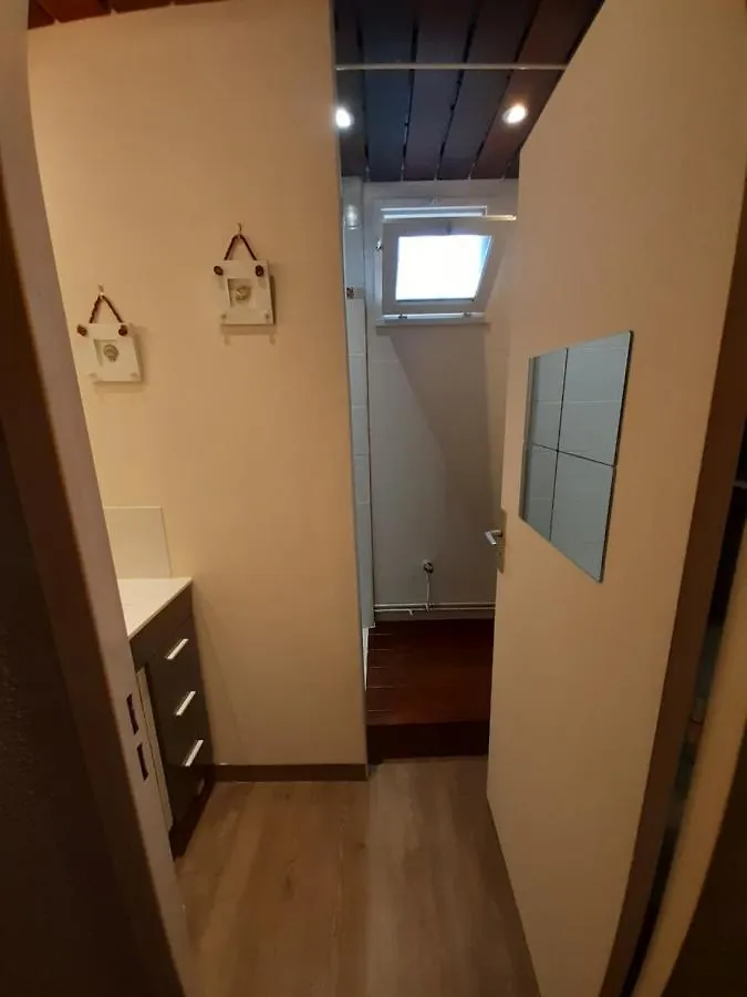 Studio confortable au calme proche du port et de la plage grande terrasse et parking résidence le Grand Large Saint-Mandrier-sur-Mer Appartement